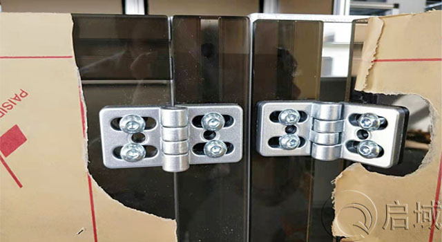 合頁連接亞克力板